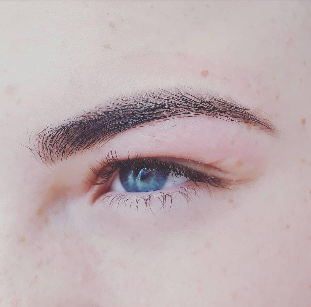 Beautifully groomed brows and lashes by Sei Bella Beauty